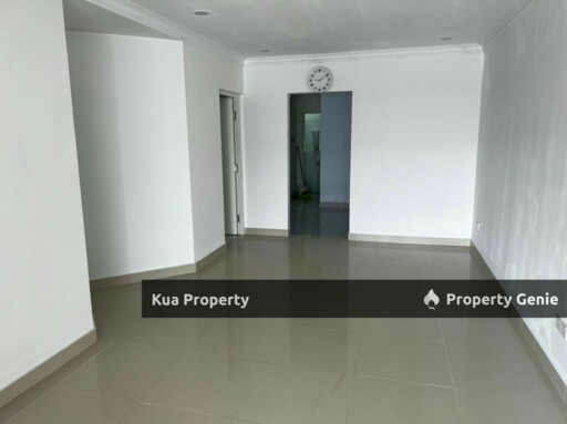 Single Storey Terrace Intermediate House For Sale! Located at Muara Tabuan