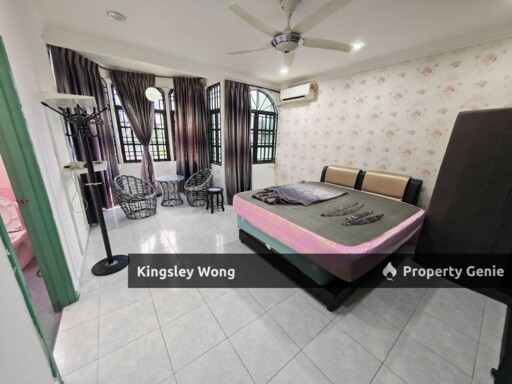 Taman Desa Aman Lahat Pengkalan 6 rooms unit Endlot Near Mall Schools
