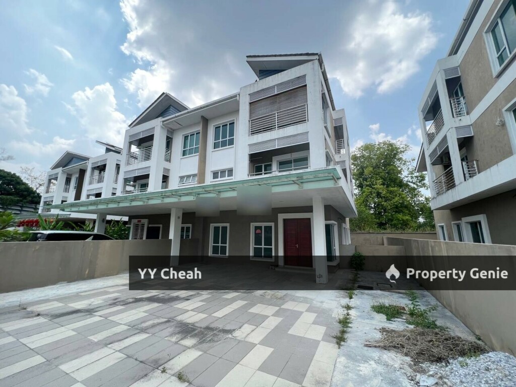 Somerset at Thompson