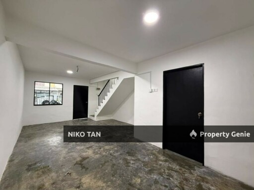 Jalan Molek 2Stry Renovated Taman Molek Johor Bahru