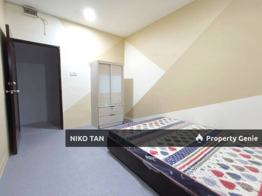 Room For Rent Jalan Hijau, Taman Pelangi