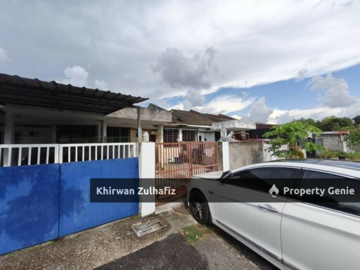 Jalan Teratai Bukit Beruntung Single Storey For Sale