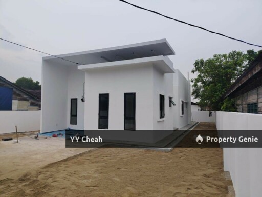 Menglembu Ipoh Single Storey New Bungalow For Sale, Leasehold 2123, 3 Rooms 3 Bathrooms