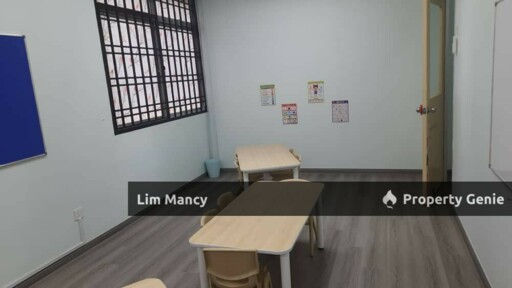 Three Storey Shoplot For Rent