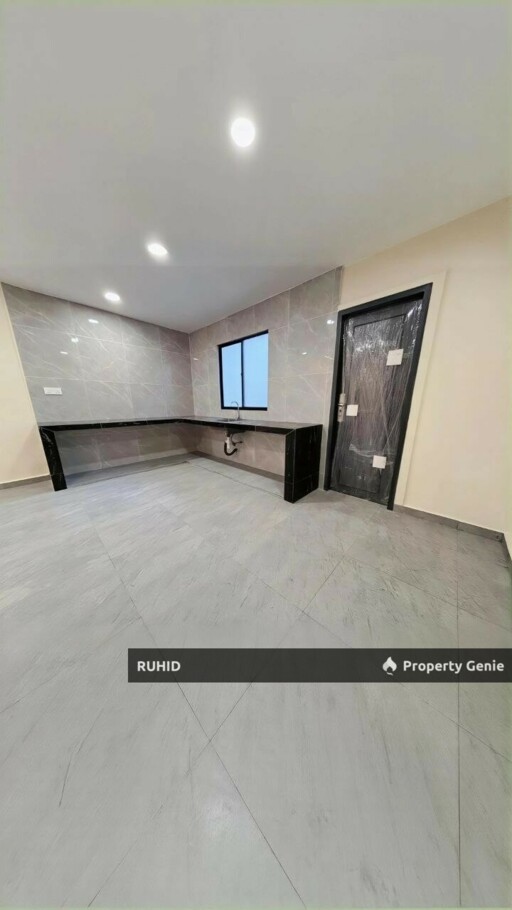 Taman Anggerik Kempas Double Storey Terrace 20x70 Fully Extended