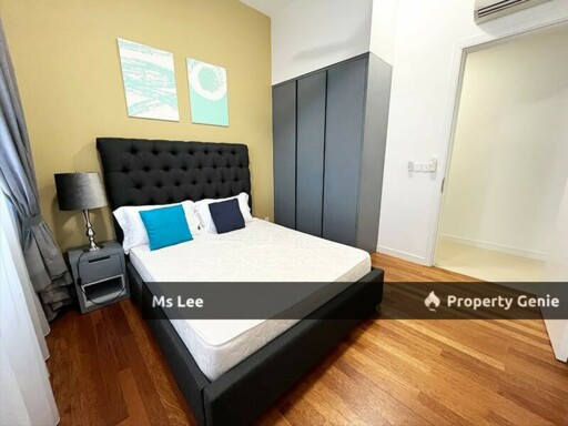 Pavilion Hilltop @ Mont Kiara- Level 21 with balcony-Sale below bank value Rm250k