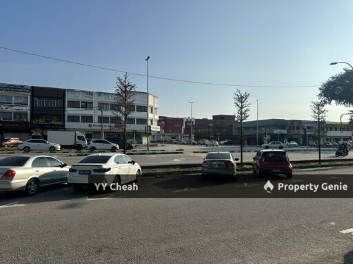 Taman Pertama, Silibin Ipoh, 3 Storey Shop Lot, Facing Main Road, with ROI