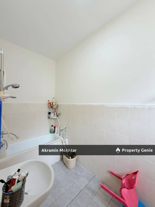 FREEHOLD, PARTIALLY FURNISHED & TANAH LUAS 107×80 | 1 Storey Bungalow, Mahkota Hills, Seksyen 18 Bandar Tasik Senangin, Lenggeng