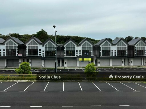 Meridin East Ground Floor Shoplot Facing Main Road for RENT
