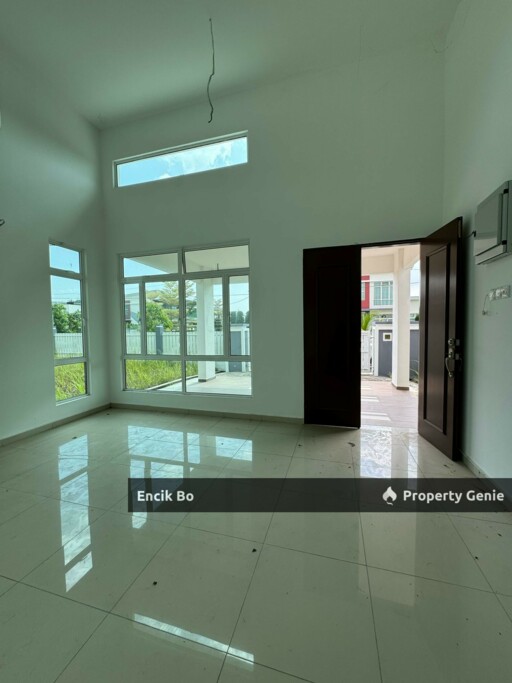 🏡 𝗦𝗣𝗔𝗖𝗜𝗢𝗨𝗦 𝗕𝗨𝗡𝗚𝗔𝗟𝗢𝗪 𝗙𝗢𝗥 𝗦𝗔𝗟𝗘 @ 𝗧𝗔𝗠𝗔𝗡 𝗦𝗘𝗡𝗔𝗪𝗔𝗡𝗚 𝗣𝗘𝗥𝗗𝗔𝗡𝗔 !🏡