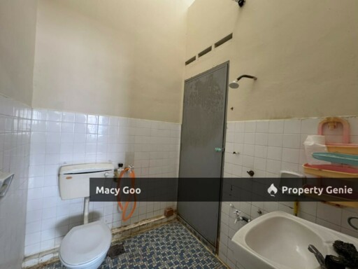 2 Storey Terrace Kampung Enam