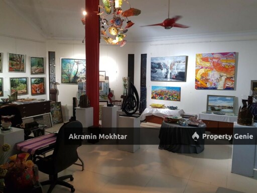 FREEHOLD, CORNER LOT & RENOVATED | TAMAN KELAB UKAY 2 STOREY BUNGALOW