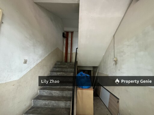 Taman Satria Apartment 3rd Floor for Sale, 3Bed 2Bath, Corner Lot, Fully Furnished, Menggatal, Kota Kinabalu.