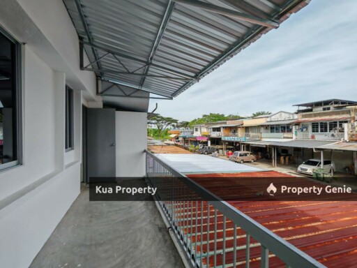 First Floor Intermediate Shophouse For Rent! Located at 3 Mile, Lorong Datuk Tawi Sli, Jalan Penrissen