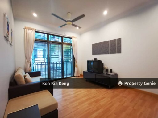 Lake Villas @ Austin Perdana