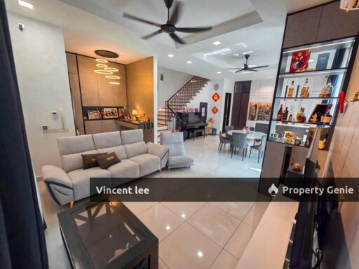 Stoneridge Eco Majestic Corner Lot Semi-D Cluster with extra land, Renovated condition, Semenyih