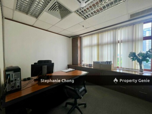 🔥 BELOW RM400 psf! Renovated Freehold Office @ Damansara Intan