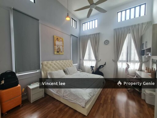 Tenderfield Eco Majestic Semenyih Semi-D Cluster 32X70 Renovated Condition