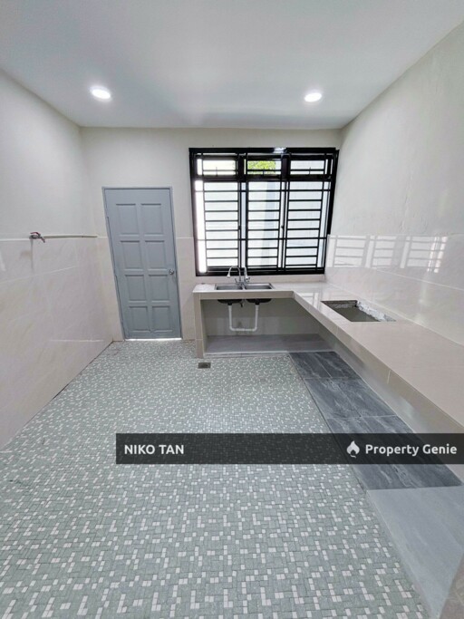 Jalan Cermat Double Storey Semi D Taman Pelangi For Sale