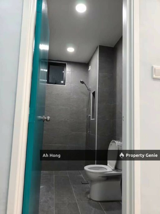 Skudai / Ksl Bukit Gemilang / 3bedroom / Partially Furnished