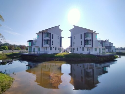 LAKES HOME | Gated Guarded Crescent Dew For Sales