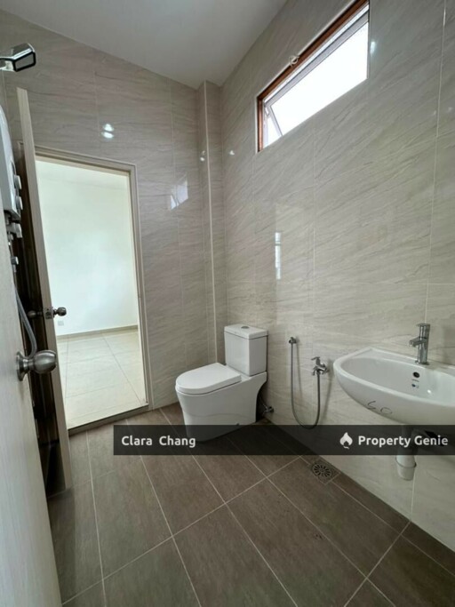 Taman Kluang Perdana Double Storey Endlot Terrace House for Sale
