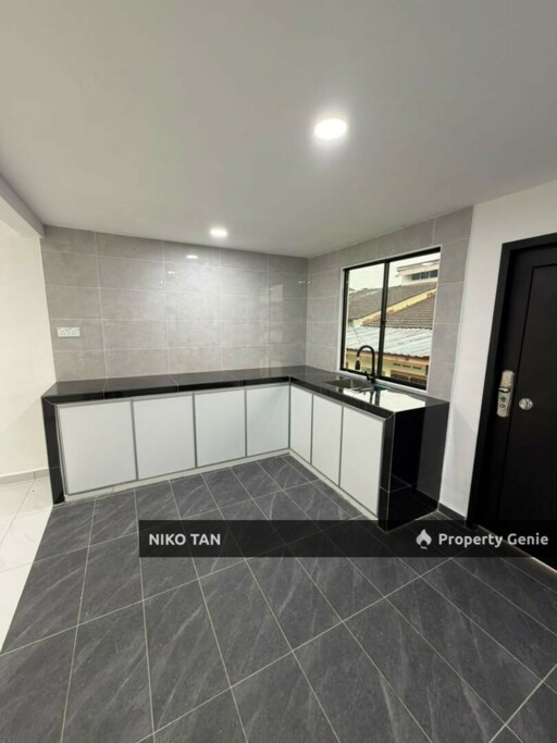 Jalan Merah 1Stry Fully Renovated Taman Pelangi