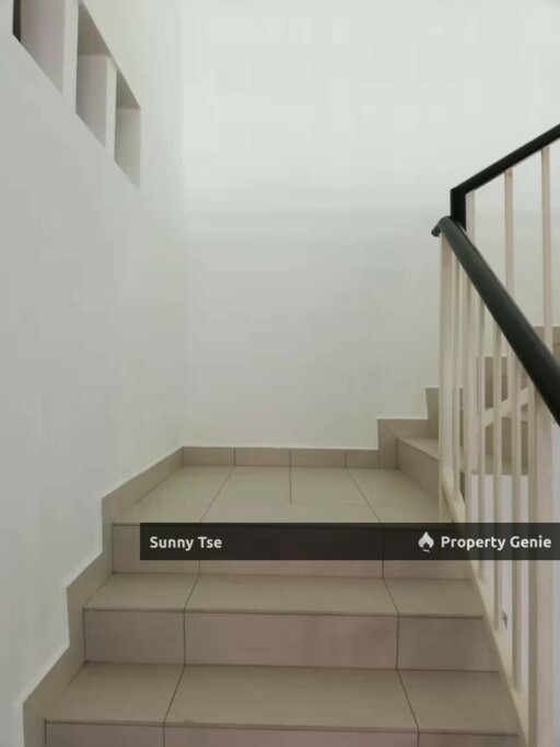 Tree Residency, Corner Unit