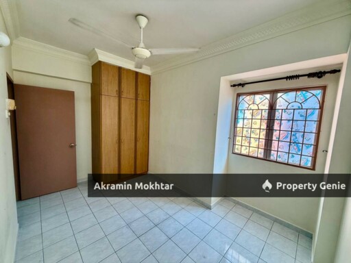 Freehold, Corner Umit & 1 Parking | Apartment Sri Ria, Taman Sepakat Indah, Kajang.