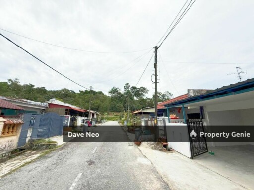 Jalan Pakis Taman Sri Pulai Near to Taman Universiti
