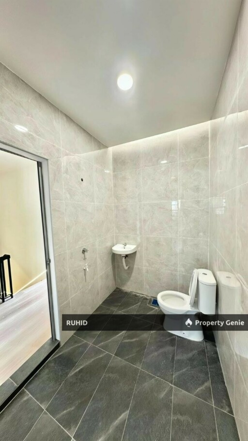 Taman Skudai Baru Fully Renovated 5-Bedroom Double Storey Terrace House for Sale