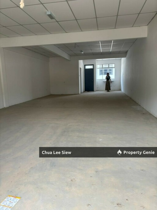 For RENT 1 Storey Shop 📍Jln Kamelia