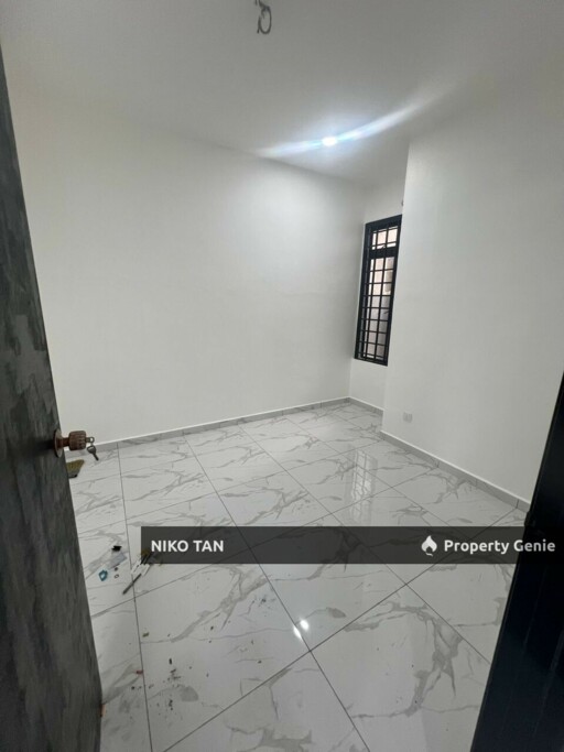 For Sale Jalan Bayu 18, Bandar Seri Alam 81750 Masai.
