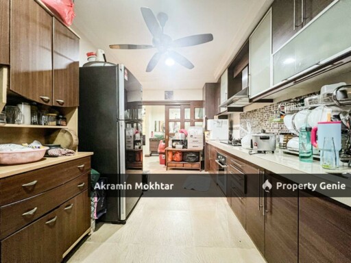 FREEHOLD, RENOVATED & PARTIALLY FURNISHED | 2 Storey House Taman Prima Saujana Kajang Selangor