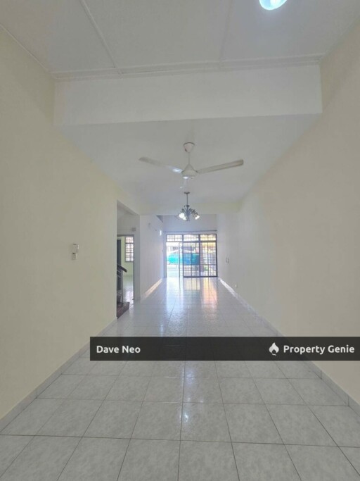 Taman Pelangi Indah • 1.5-Storey House • 4Beds 3Baths | Partial Furnished • Near Taman Gaya