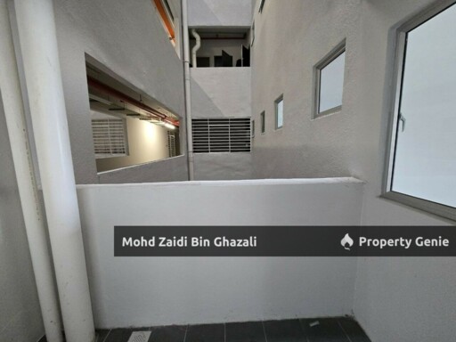 Bare Unit Kita Ria Apartment Cybersouth Dengkil