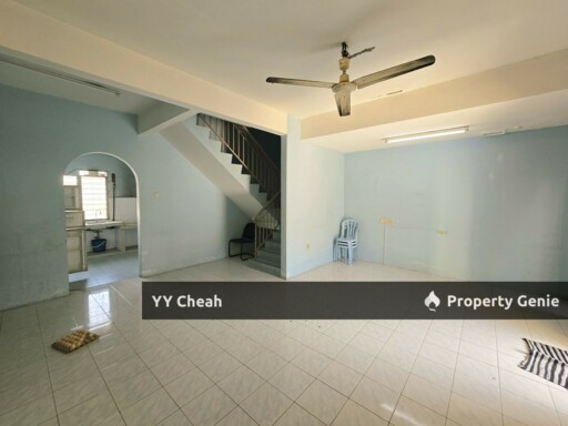 Taman Ipoh / Bercham 2.5 Storey Terrace For Sale, Strategic Location, Auto gate