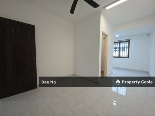 Taman Mutiara / Pontian / Unblock / 2 Storey Terrace