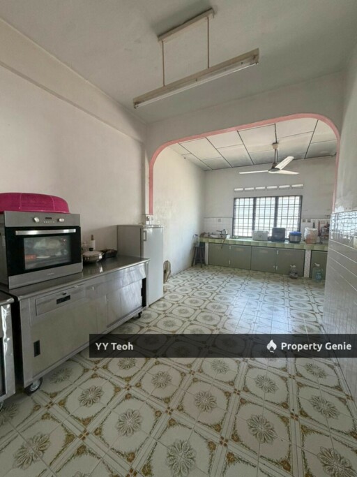 CORNER Kampung Lapan Double Storey Terrace
