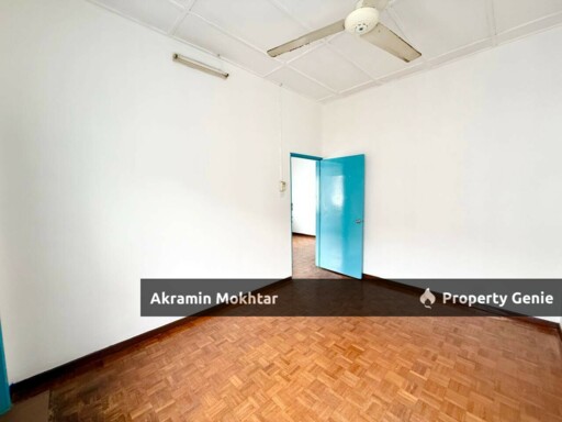 Freehold, End Lot & Renovated | Double Storey Bandar Puchong Jaya , Puchong