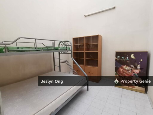 Single Storey Terrace House @ Jalan Angsana, Taman Rinitng for Rent