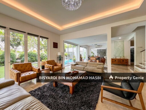 Fully Renovated With Swimming pool 3 Storey Corner Lot Semi D @ Changkat Kiara Bayu, Dutamas, Mont Kiara Kuala Lumpur .