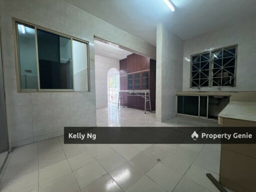 Double Sty Corner Renovated House At Bukit Tinggi Klang For Sale & Rent