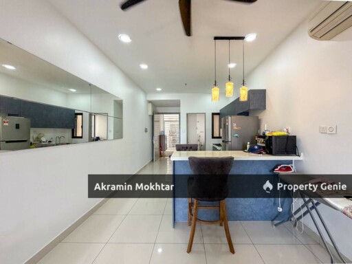 Freehold, Walking Distance To LRT, Partially Furnished & 2 Parking | Ten Kinrara Residence, Bandar Kinrara , Puchong