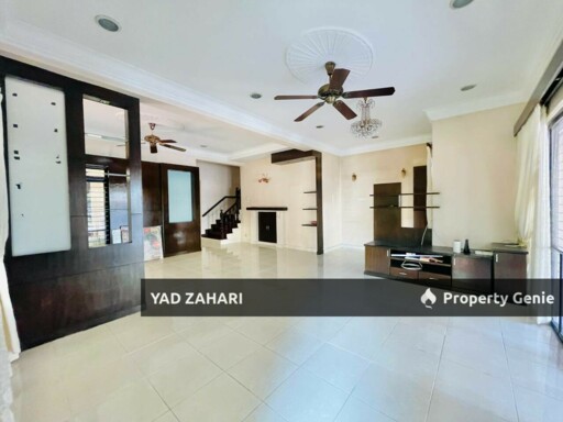 Bukit Jelutong, Shah Alam | 2-Storey Terrace 5 Bedrooms | RM1.4M - Freehold, Non Bumi & With Loteng