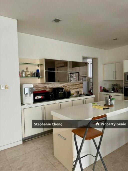 🏙️ For Sale: Spacious Condo in Mont Kiara – RM1.2 Million 🏙️