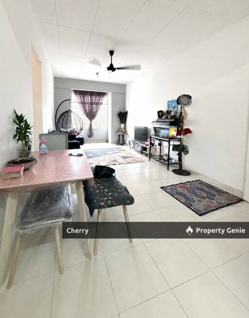 FOR SALE🌟 Taman Bukit Indah 2  🏡 Bukit Indah Flat Remarks : 👉🏻 Tenanted Rental RM1000，tenancy Agreement Ends in Early October. 👉🏻 Mot Done Selling Price : RM250k