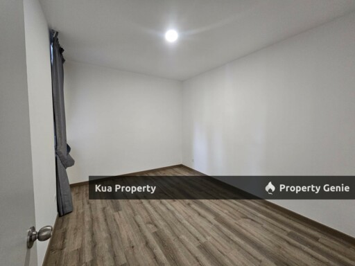 Ixora Court Apartment For Rent! Location: Jalan Stutong Baru