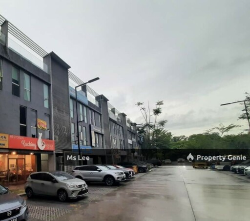 4 Storey Shop Office @ Garden Shoppe, One City , USJ 25, Subang Jaya - Good for Investment Roi 4.5%