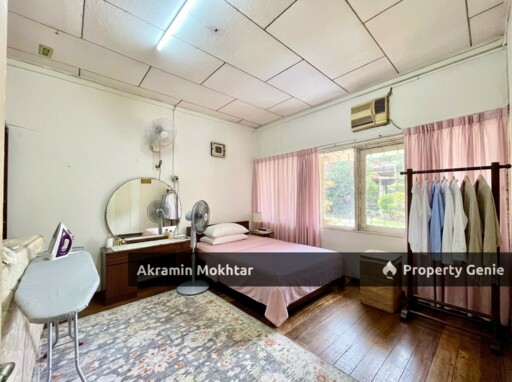EXCLUSIVE END LOT BUNGALOW @ SEKSYEN 16, PETALING JAYA
